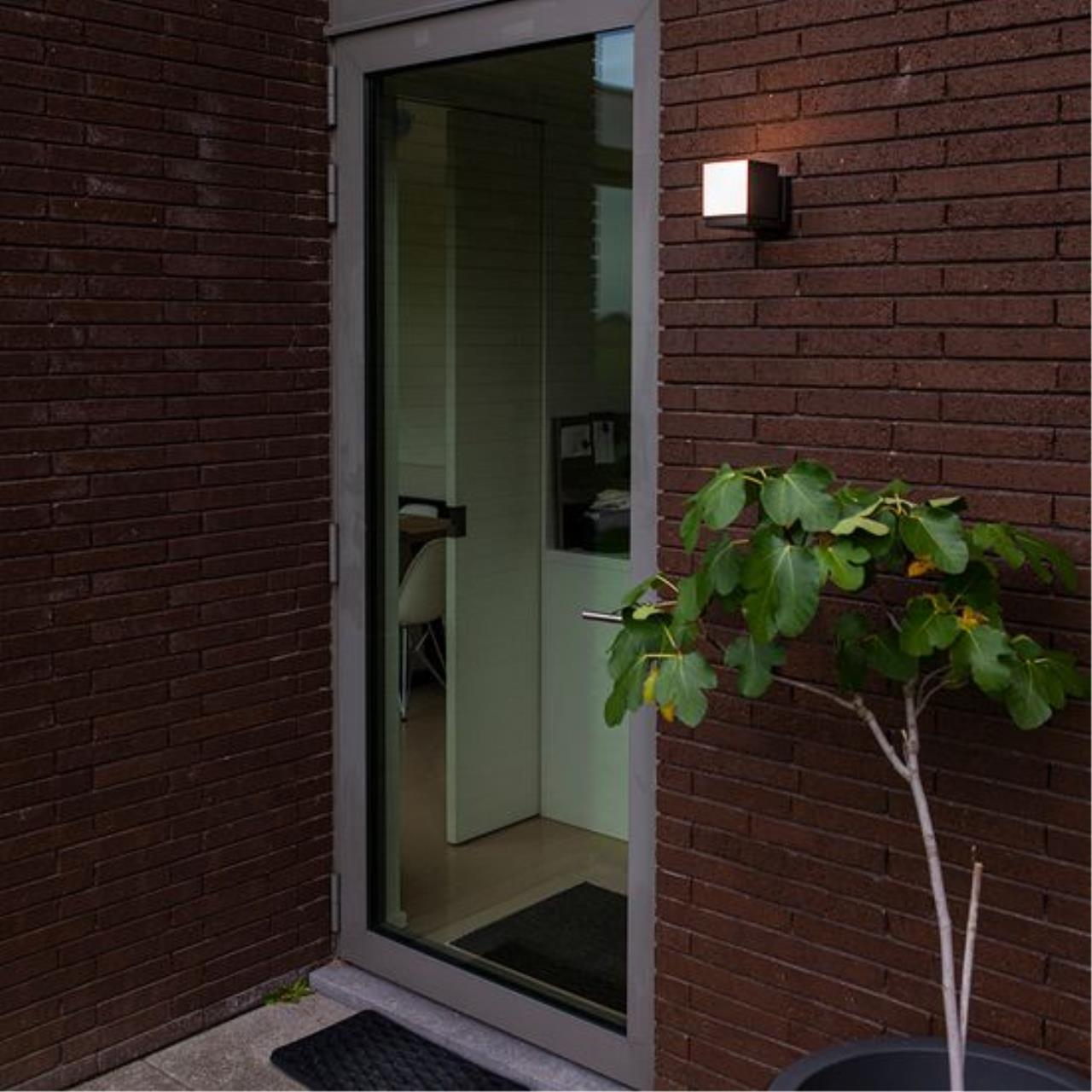 картинка Настенный уличный светильник Arte Lamp BELGRADE A5193AL-1BK от магазина pro-decor.kz
